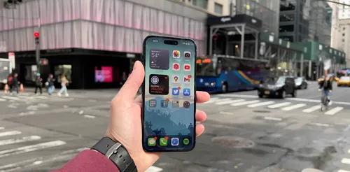 iPhone applications found on the App Store with malware that reads your screenshots to extract key data.