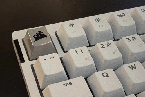 亲身体验:苹果独家Corsair K65 Plus键盘和M75无线鼠标