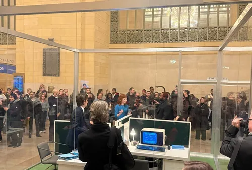 Apple has 'laboranti Lumon' who work inside the cutting cube at Grand Central Terminal.