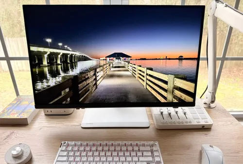 BenQ 27英寸5K Thunderbolt 4设计显示器是Apple Studio Display的理想竞争对手,售价为1199美元。