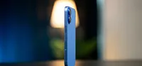iPhone 16 的销量超越了 iPhone 15 —— 苹果的智慧功不可或缺？