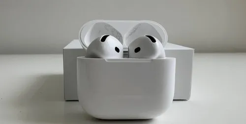 与AirPods 4的亲密接触：各个方面都更出色