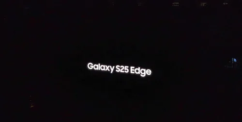 Samsung has unveiled its new 'Galaxy S25 Edge,' competing with the wobbly iPhone 17 Air.