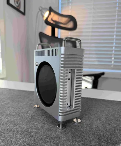 将你的M4 Mac Mini变成迷你Mac Pro [上手体验]