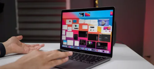 이것은 온라인 쇼핑 요일인 코버리 웨이드의 가장 좋은 새로운 MacBook 할인: 최저가 $599까지의 옵션