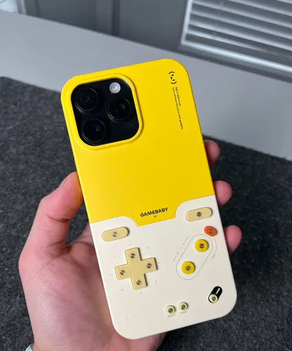 用户体验: GAMEBABY 外壳将您的 iPhone 变成一台复古游戏机,并配备了物理按键。