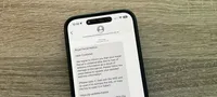 iPhone의 USB-C 포트 보안 취약성과 iMessage 사기에 대한 주의사항