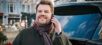 Carpool Karaoke turns Apple TV+ into a Christmas special program for one hour.