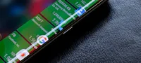 Apple hopes that the iPhone 18 will be the 'single glass,' but it seems unlikely to achieve this.