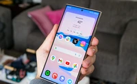 One UI 7 泄露展示了其受到 iOS 启发的动画和重新设计的快速面板。