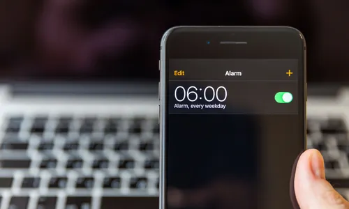 「How to Change the Alarm Sound on Your iPhone」