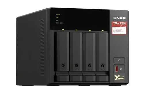 QNAP NASのファームウェア更新がロックされており、ユーザーがボックスから外れています