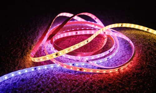 Govee Strip Light 2 Pro 评测:融合颜色和材质支持使其表现良好