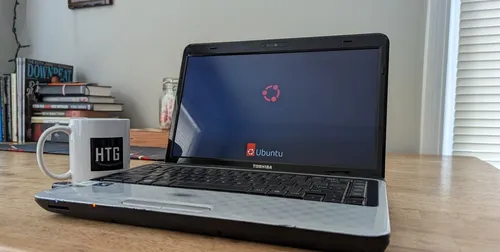 apt vs. dnf vs. pacman: Linux 包管理器的不同之处