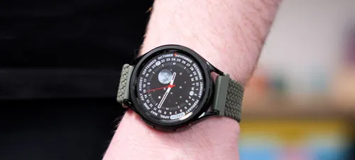 三星Galaxy Watch 6在美国开始接收One UI 6和Wear OS 5更新。